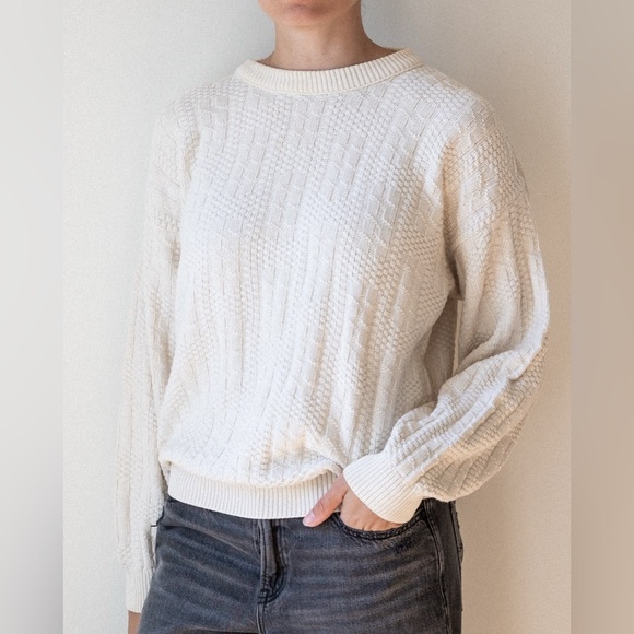 Vintage White Sweater for Women - Picture 1 of 9